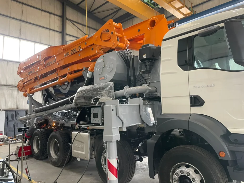 Mikserli Beton Pompası MK28-5" PB808 görseli 1